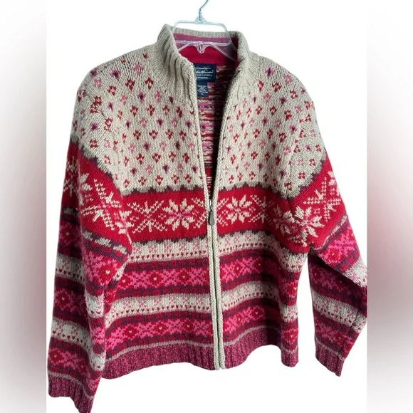 Eddie Bauer Red and Cream Patterned Cardigan - Picture 3 of 13